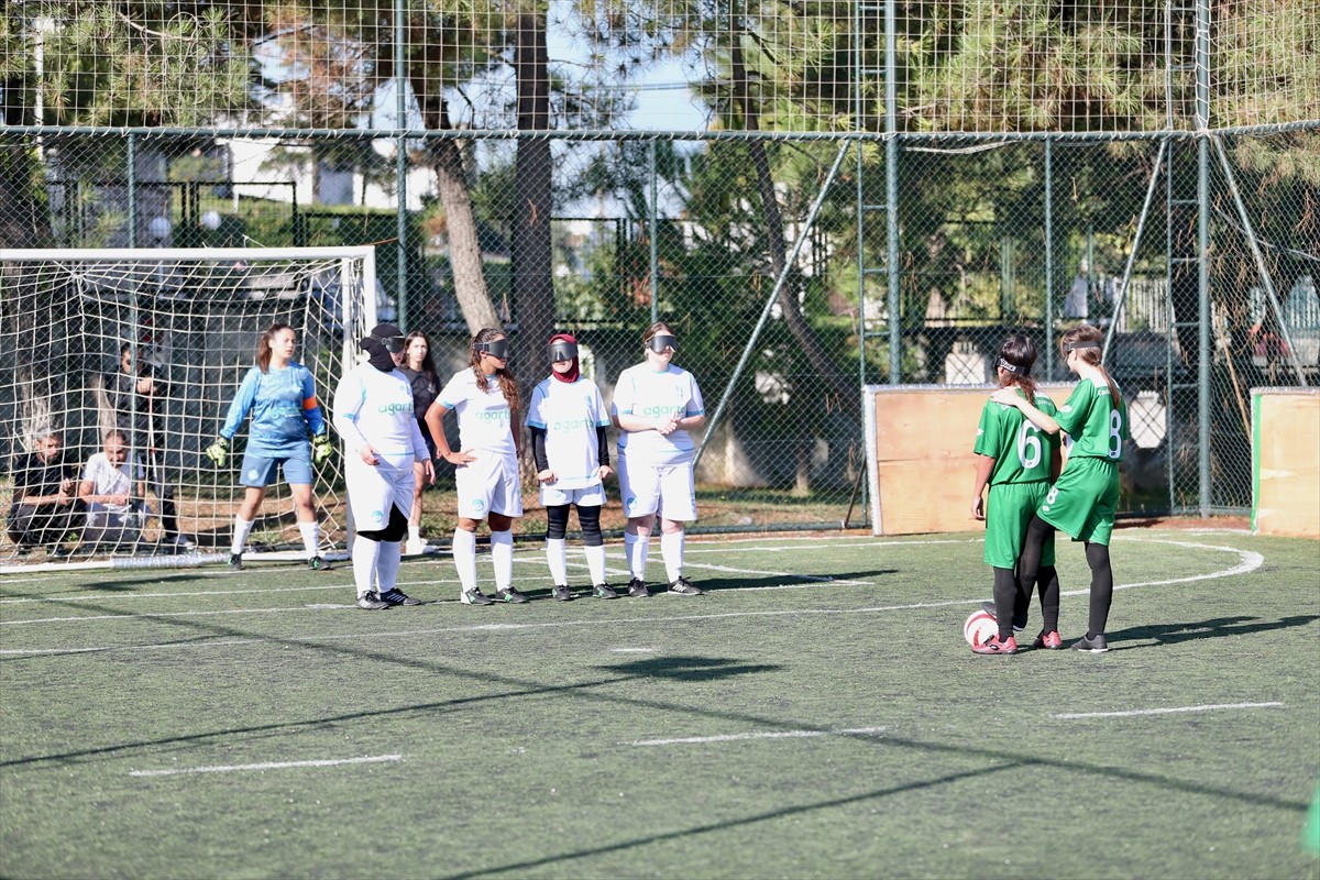 Görme Engelliler Kadın Futbol Şampiyonası Kocaeli'de Başladı