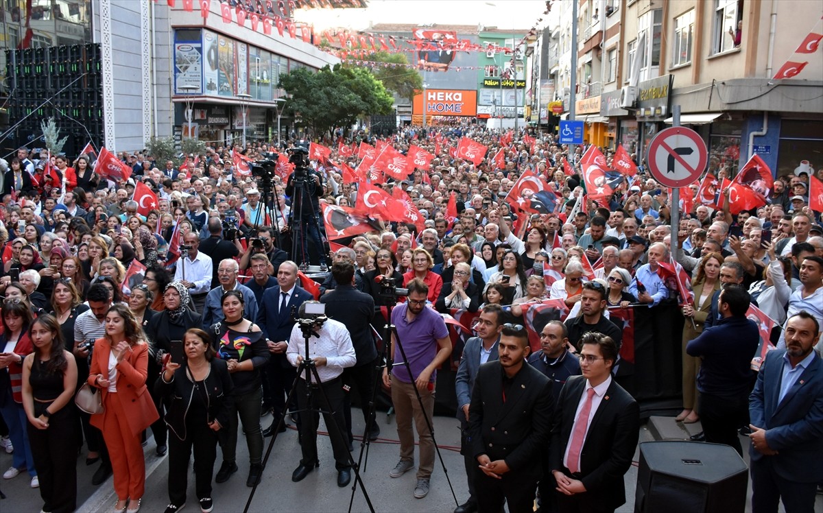 CHP Genel Başkanı Özgür Özel, Kırıkkale'de Halk Buluşması Düzenledi