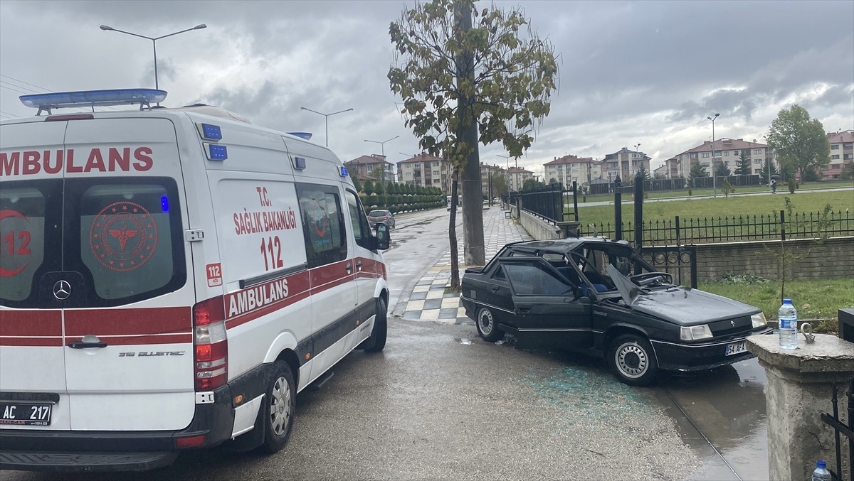 Bolu'da Trafik Kazası: Baba ve Kızı Yaralandı