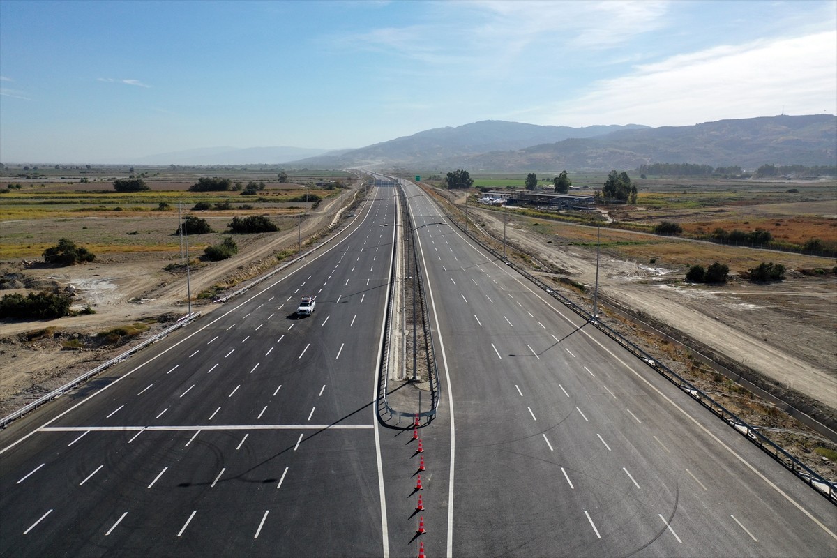 Aydın-Denizli Otoyolu Trafiğe Açıldı: Ulaşımda Yeni Bir Dönem Başlıyor