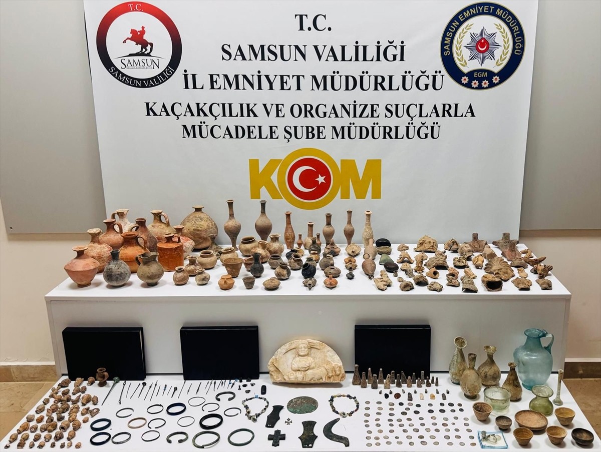 Samsun'da Tarihi Eser Kaçakçılığına Darbe: 325 Parça Ele Geçirildi