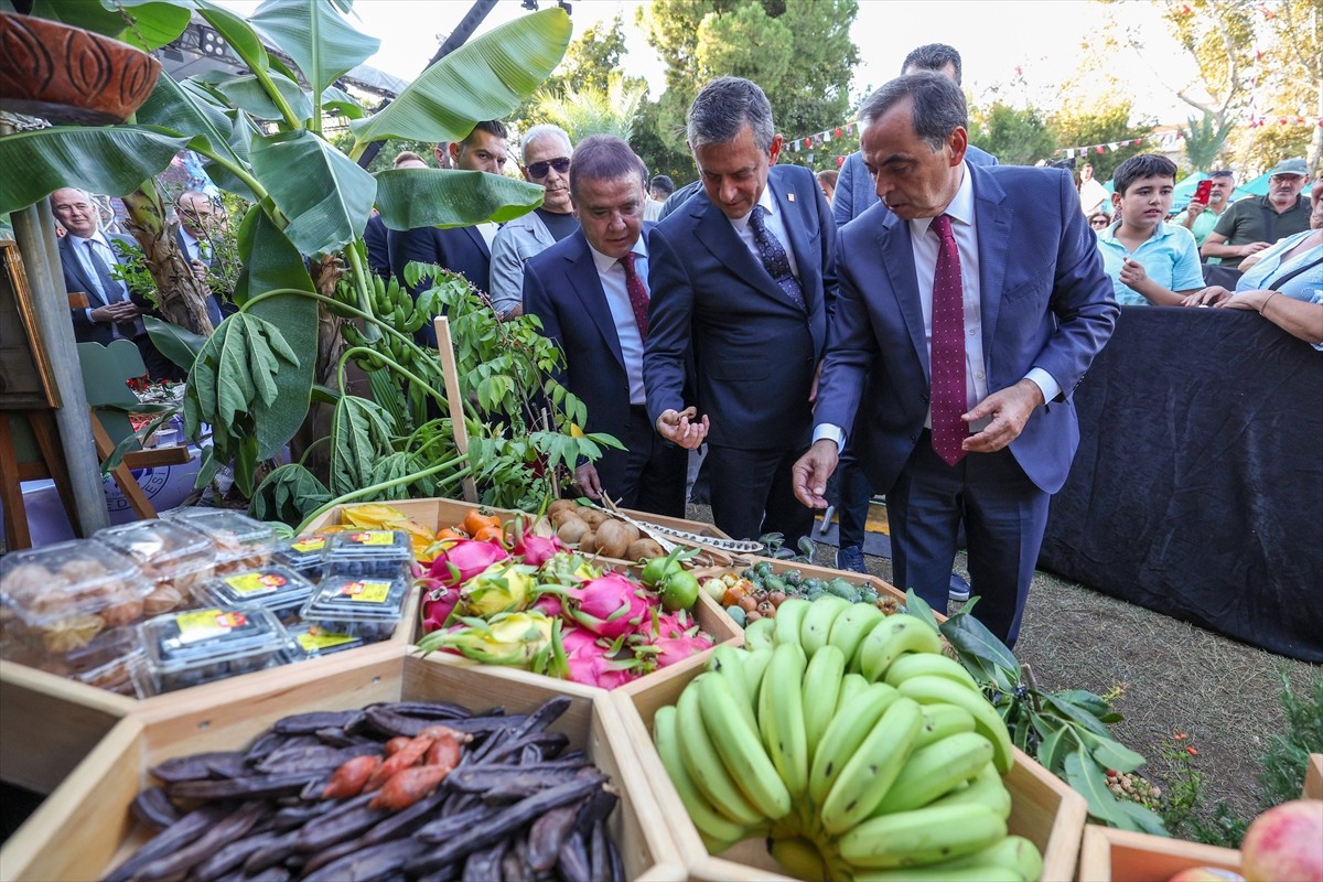 CHP Lideri Özgür Özel Gazipaşa'da Filistin'e Destek Verdi