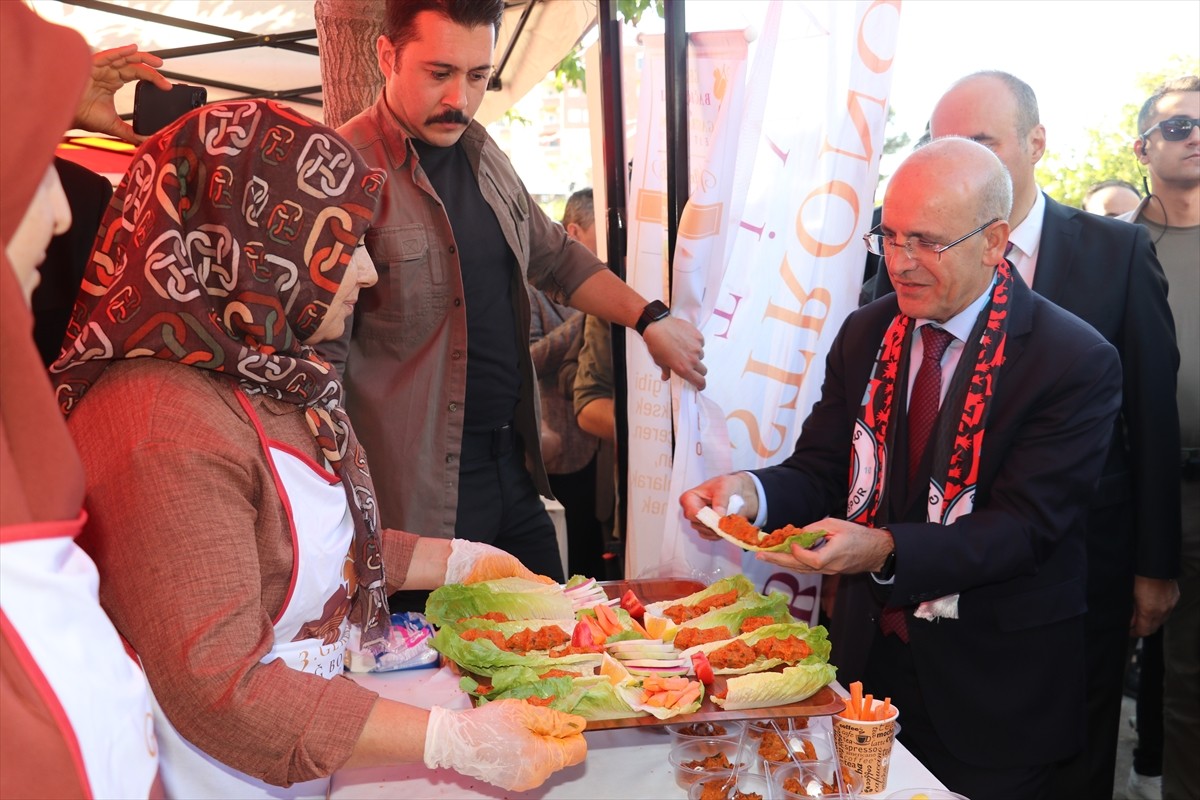 Hazine ve Maliye Bakanı Şimşek, Batman'daki Festivalde Yer Aldı