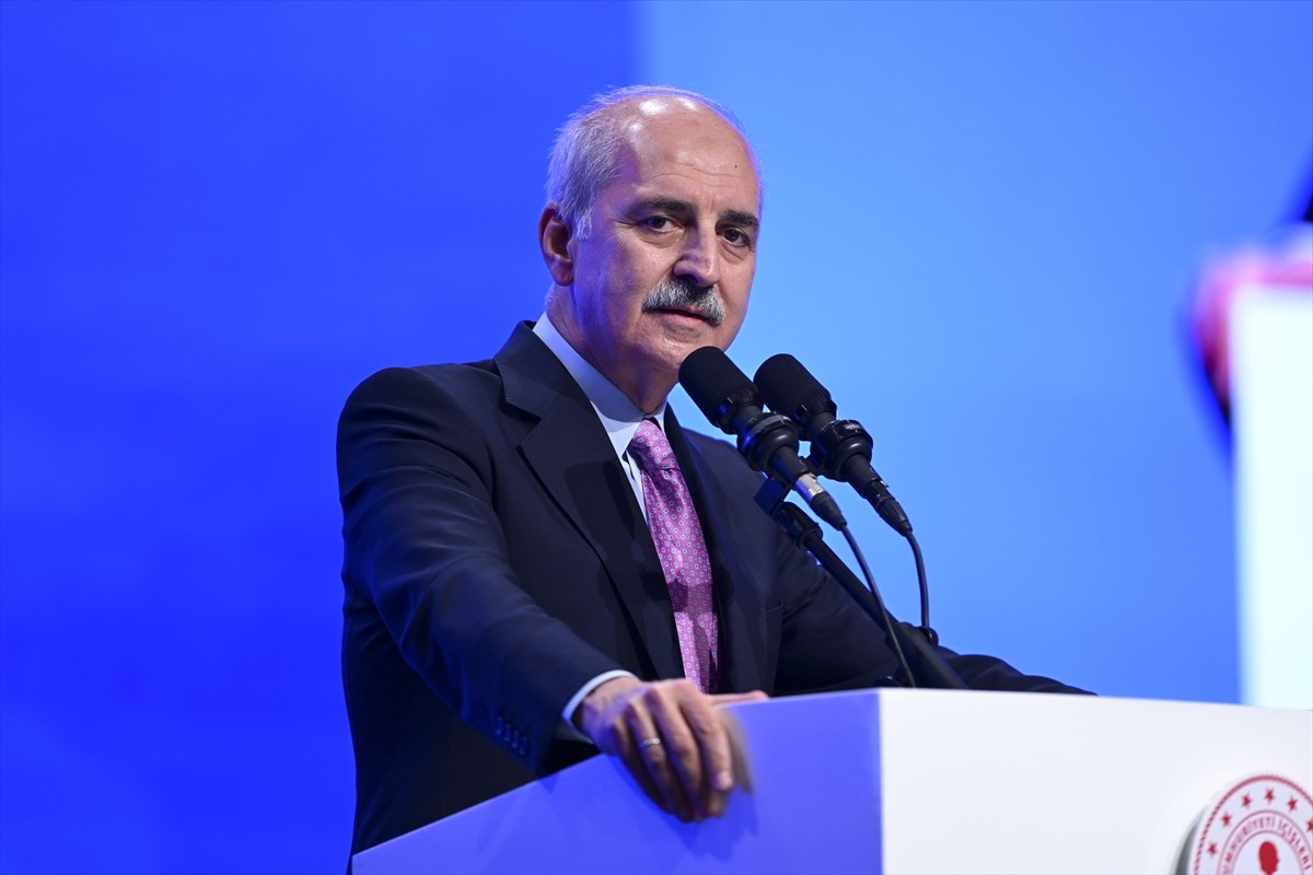 Kurtulmuş'tan İstanbul Muhtarlar Buluşması'nda Vurgular