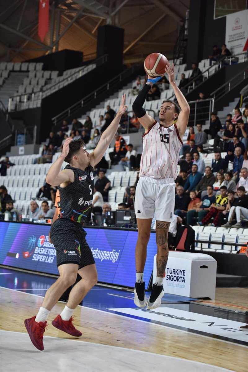 Aliağa Petkimspor, Manisa Basket'i Deplasmanda Yenerek 3. Haftayı Galibiyetle Kapadı