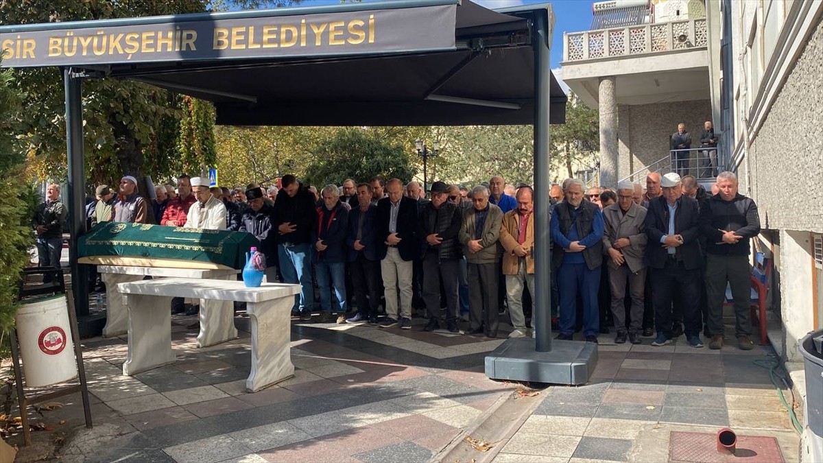 Aksaray'daki Otobüs Kazasında Hayatını Kaybeden Çift Defnedildi