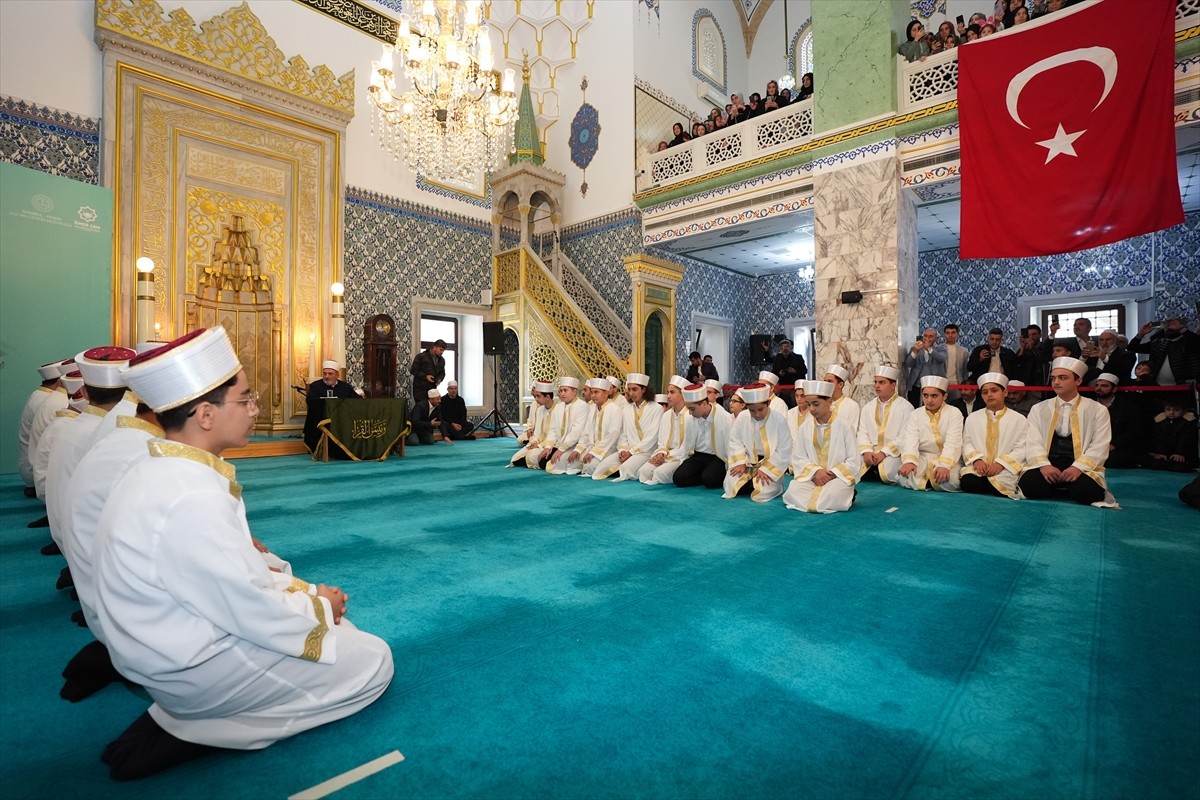 Diyanet İşleri Başkanı Hafızlara İcazet Belgelerini Verdi