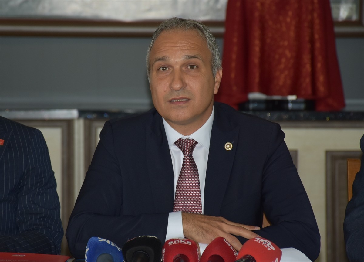 CHP'li Özçağdaş: Öğretmenler Her Gün Atama Sonuçlarını Bekliyor