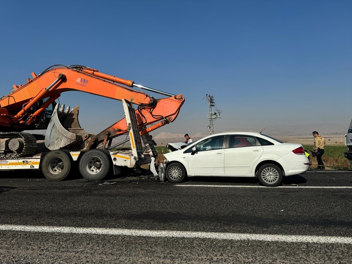 Afyonkarahisar'da Zincirleme Trafik Kazası: 1 Ölü, 15 Yaralı