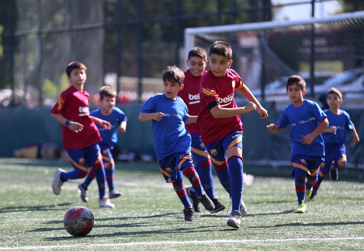 Manisa'da Çocuklar İçin Dostluk Turnuvası Düzenlendi