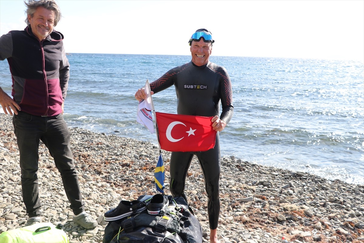 İsveçli Yüzücü Jari Cennet Tammi, İstanbul'dan İspanya'ya Yüzme Macerasına Devam Ediyor