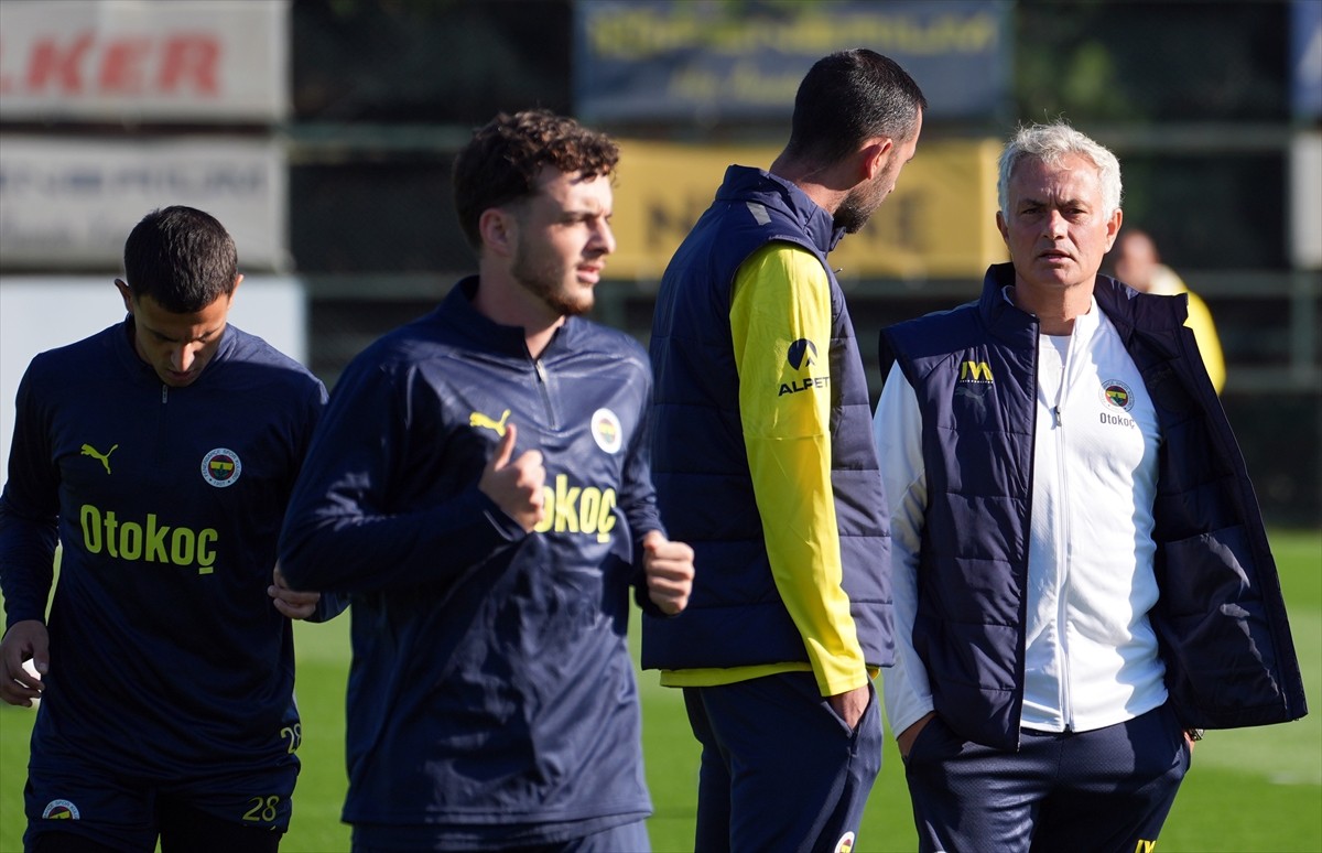 Fenerbahçe, Manchester United Maçına Hazırlıklarını Tamamladı