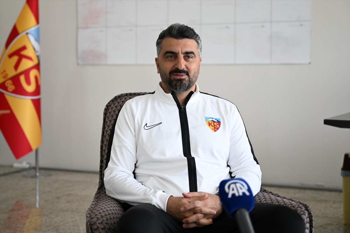 Kayserispor Teknik Direktörü Sinan Kaloğlu'dan Güven Tazeleyen Açıklamalar