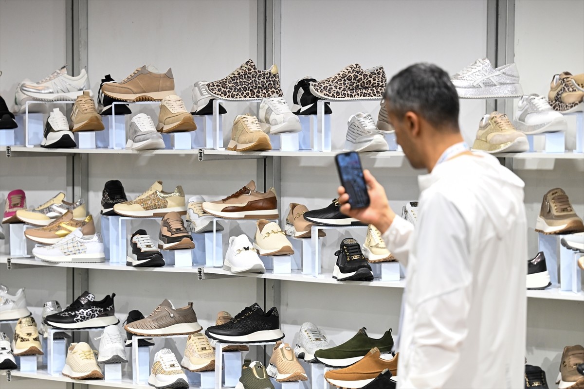 Eksposhoes Ayakkabı Fuarı Antalya'da Kapılarını Açtı