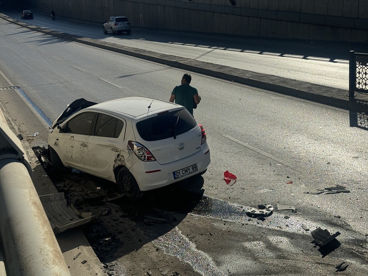 Adana'da Trafik Kazası: 1 Yaralı