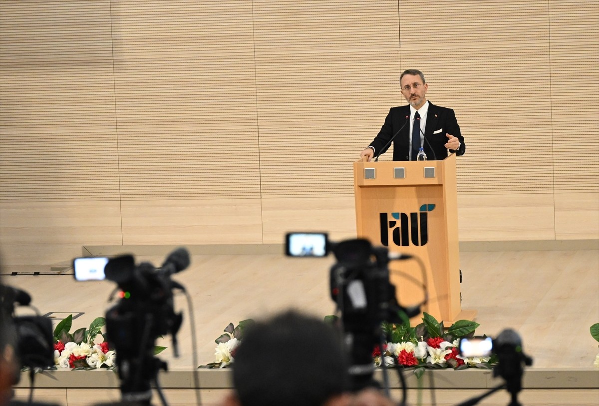 Fahrettin Altun'dan Terörle Mücadele ve Belirsizlikler Üzerine Değerlendirmeler