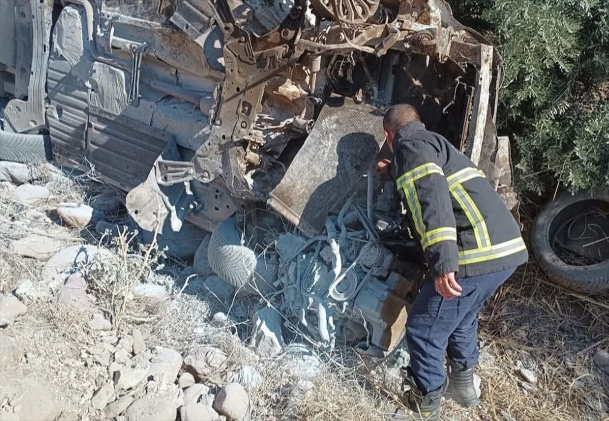 Hatay'da Meydana Gelen Trafik Kazasında 5 Kişi Yaralandı