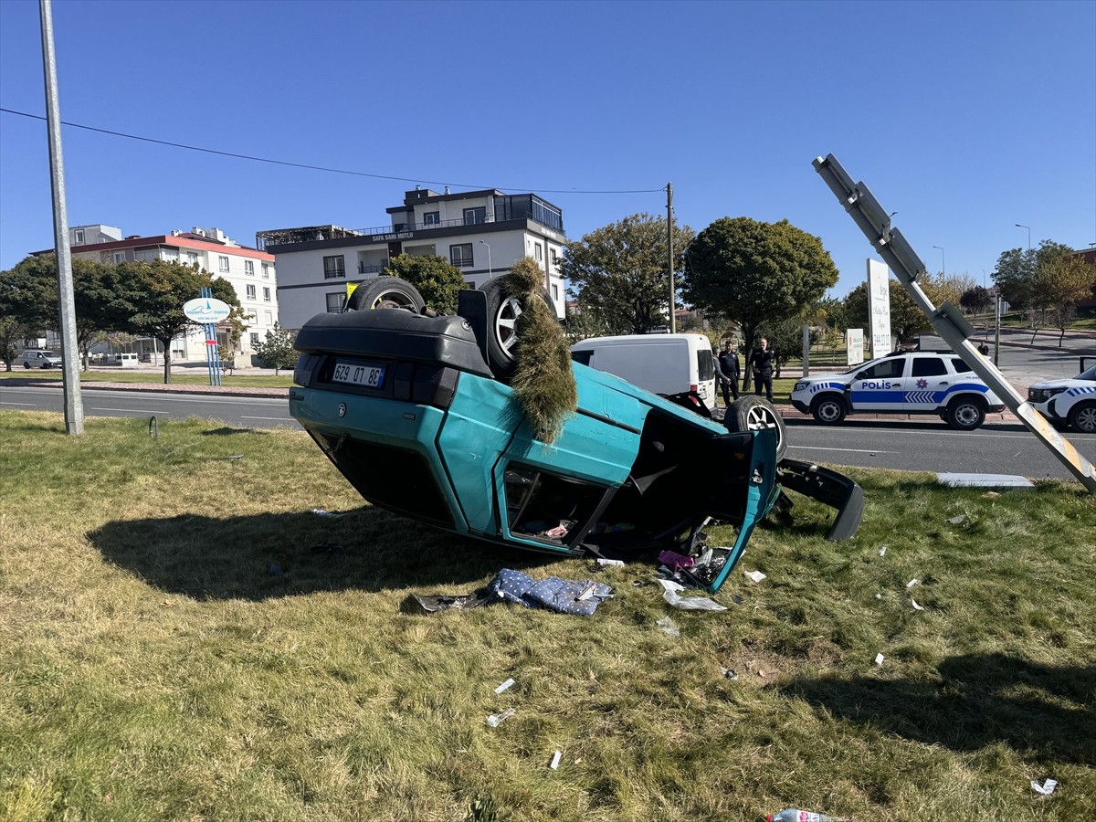 Kayseri'de Tır ile Çarpışan Otomobilde 4 Yaralı