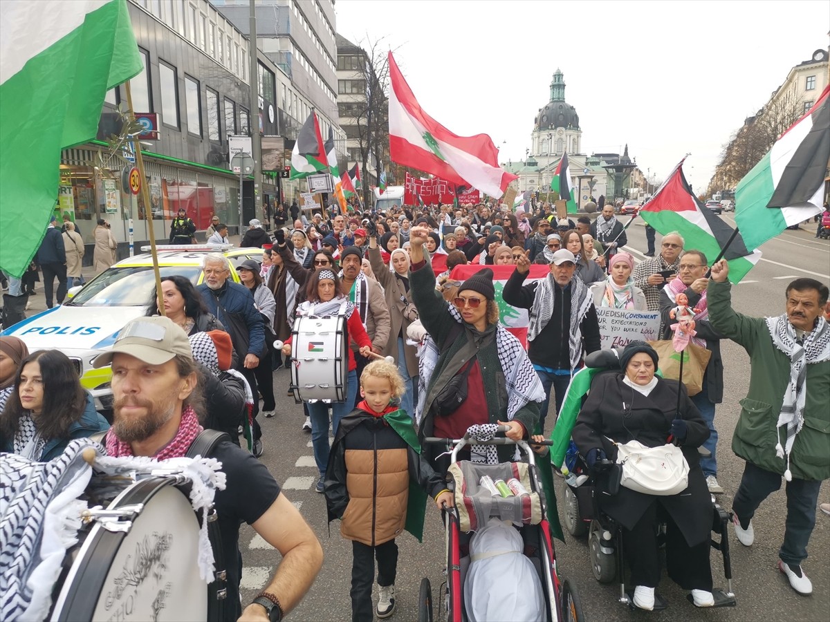 İsveç'te Gazze ve Lübnan'a Yönelik Saldırılara Protesto