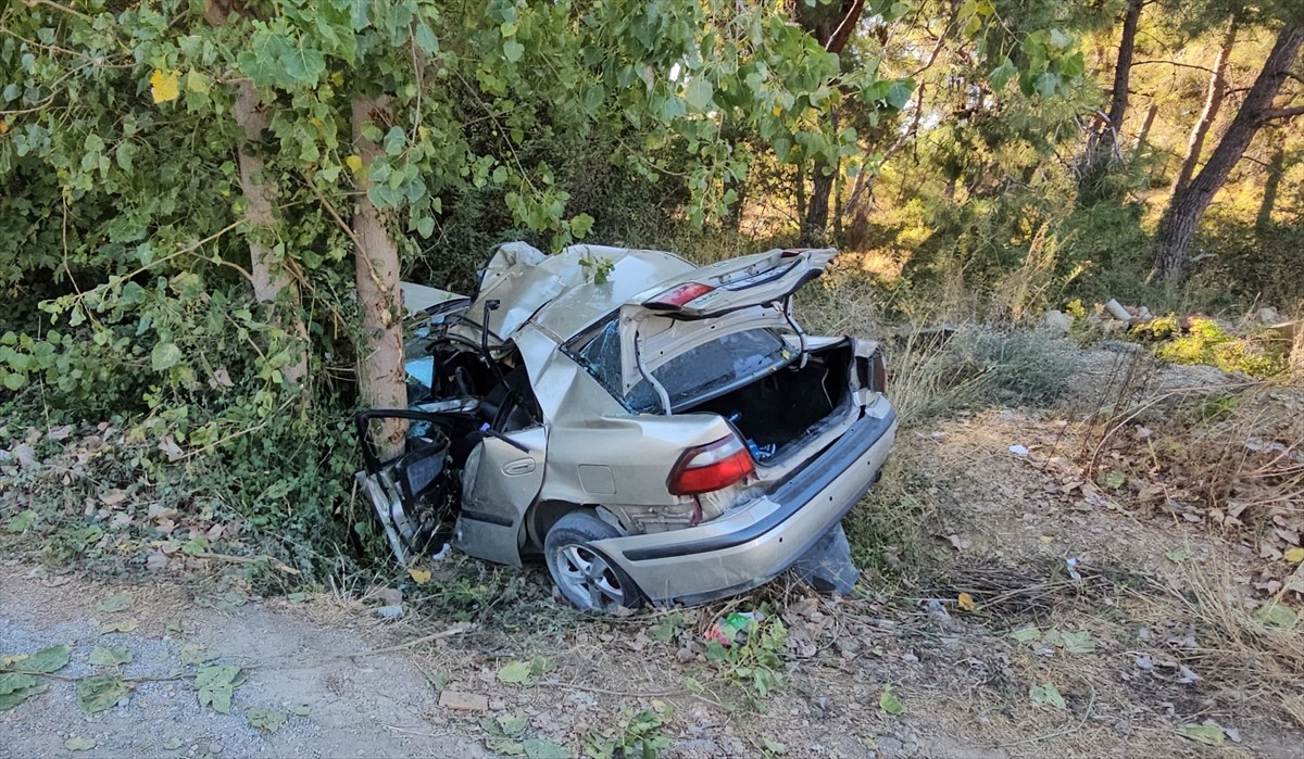 Antalya'da Feci Kaza: 1 Ölü, 1 Yaralı