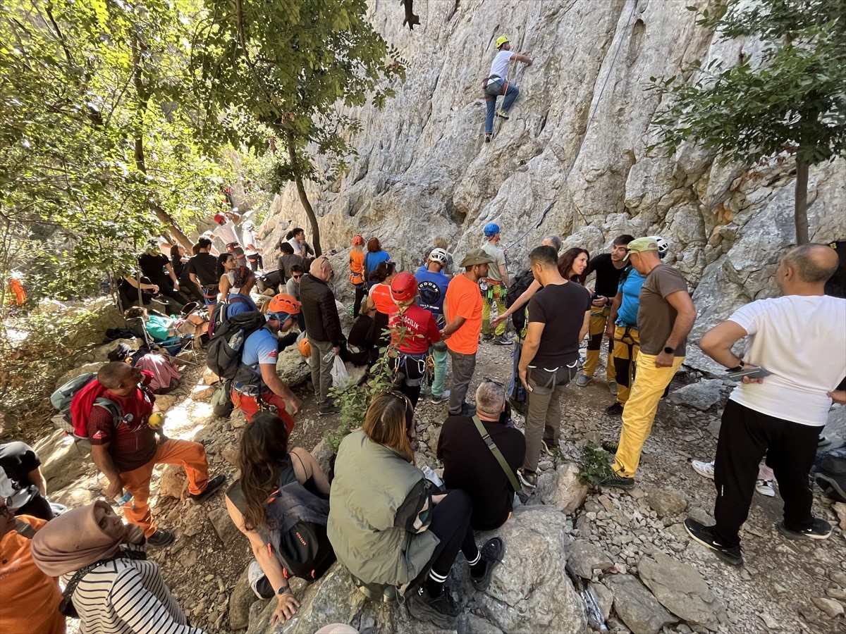 Kaya Tırmanışı Şenliği Olimpos'ta Başladı