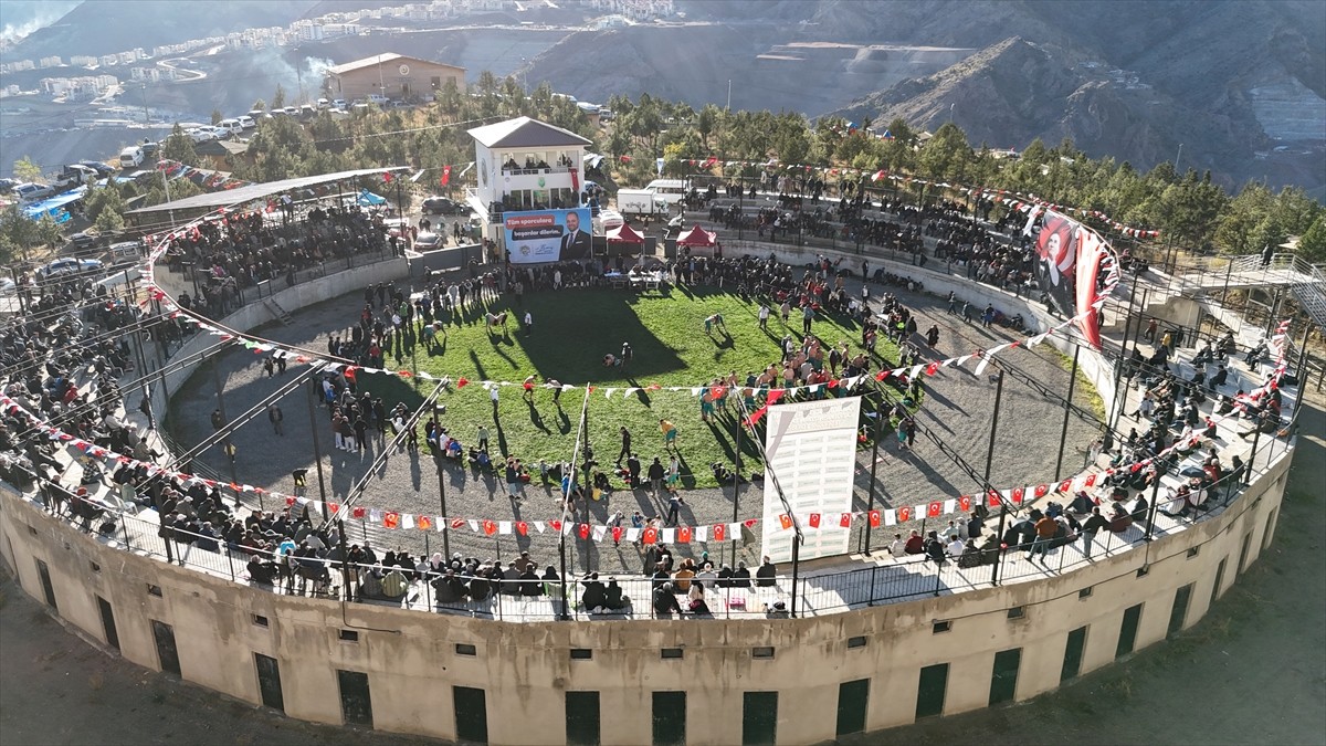 Artvin'deki 74. Geleneksel Karakucak Güreşleri Sonuçlandı