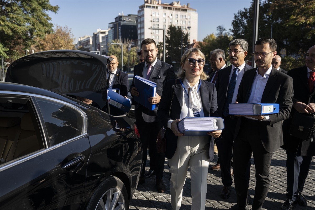 Anahtar Parti'nin Kuruluş Dilekçesi İçişleri Bakanlığına Teslim Edildi