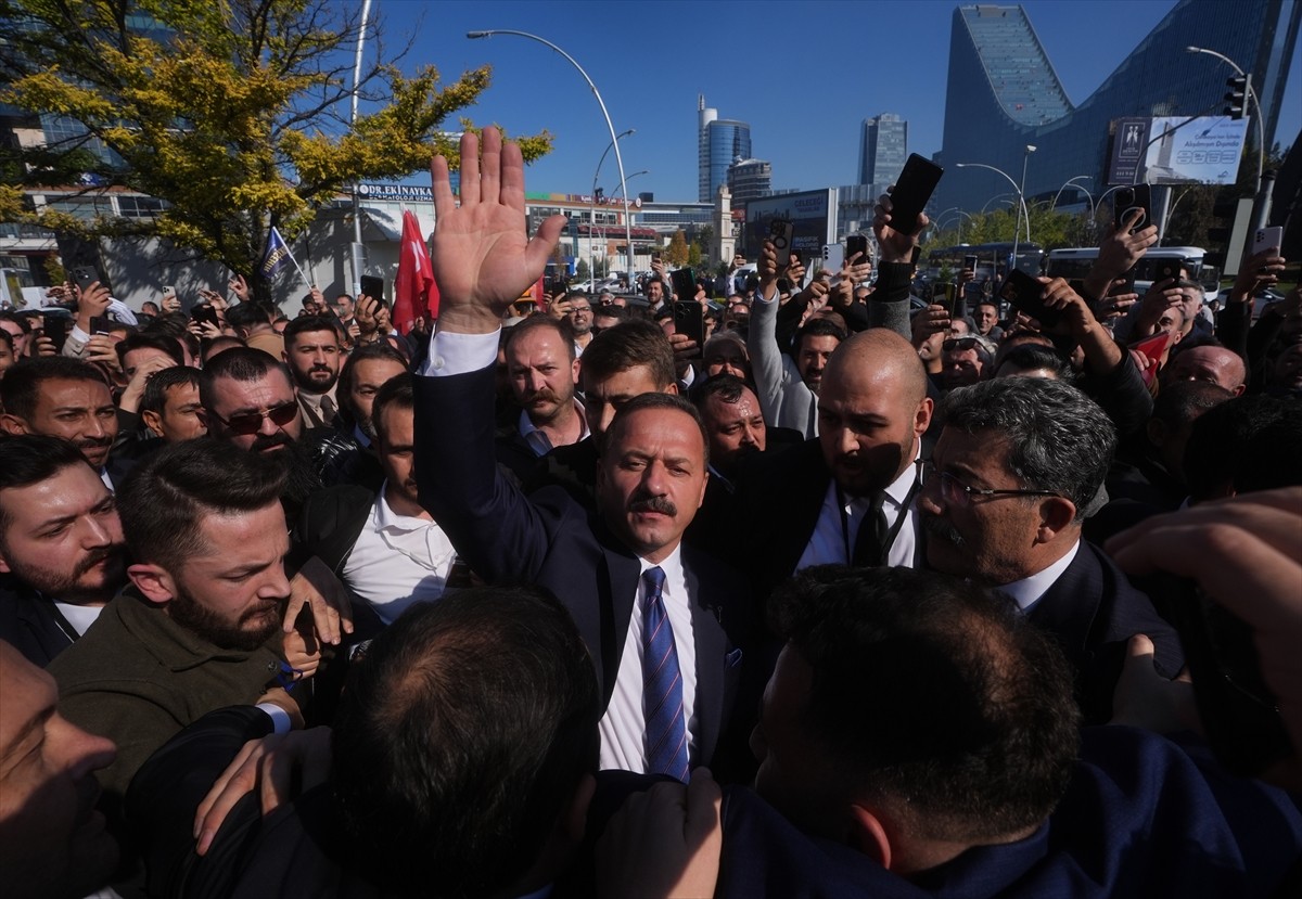 Yavuz Ağıralioğlu, Anahtar Parti'yi Tanıttı