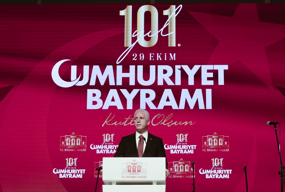 Cumhuriyet'in 101. Yılı Kutlaması İstanbul'da Gerçekleşti