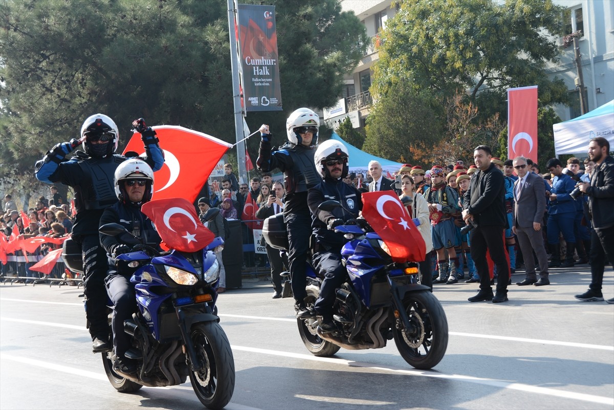 Cumhuriyet Bayramı Törenleri Bursa ve Çevresinde Coşkuyla Kutlandı