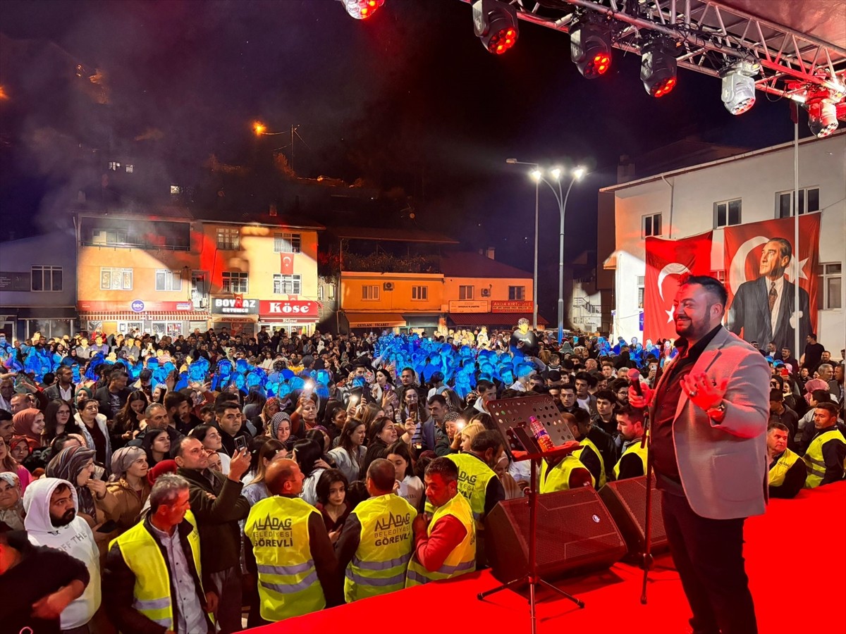 Hüseyin Kağıt'tan Adana'da Coşkulu Cumhuriyet Bayramı Konseri