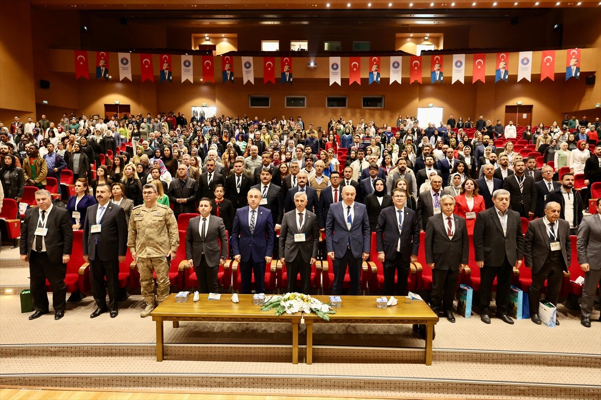 Kahramanmaraş'ta Divanu Lugati't-Türk Sempozyumu Düzenlendi