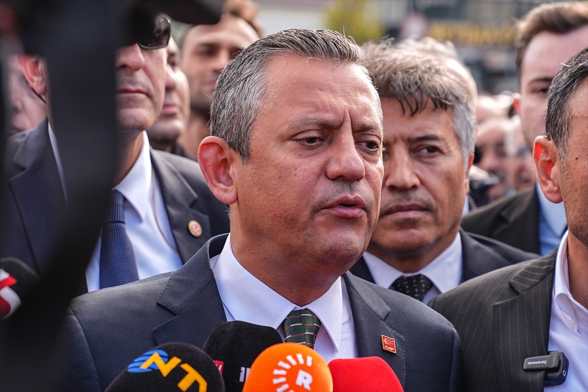 CHP Genel Başkanı Özgür Özel, Esenyurt'ta İradenin Savunulacağını Duyurdu