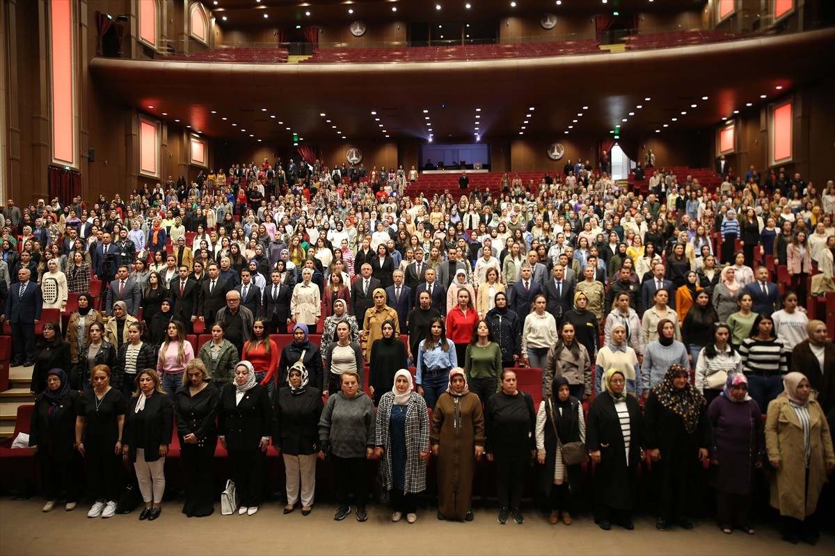 Gaziantep'te Anneler ve Öğretmenler İçin Narkotik Eğitimi