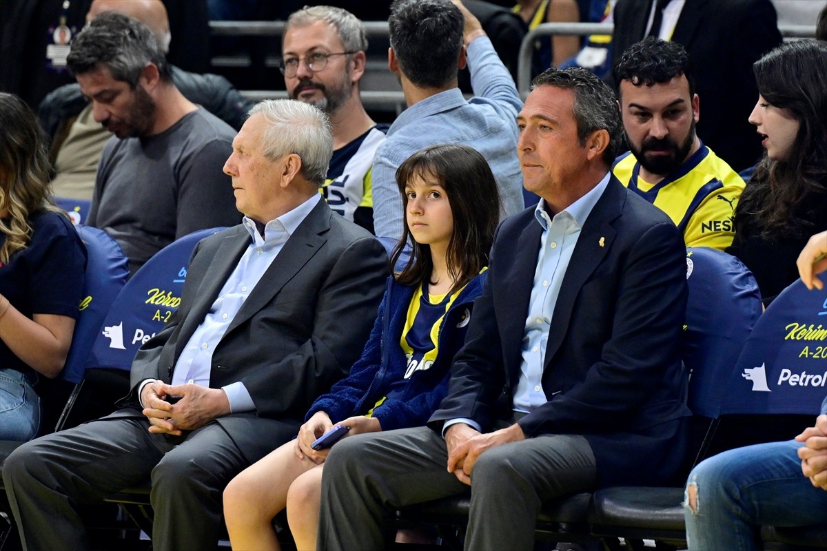 Ali Koç ve Aziz Yıldırım Fenerbahçe Beko-Partizan Maçında Buluştu