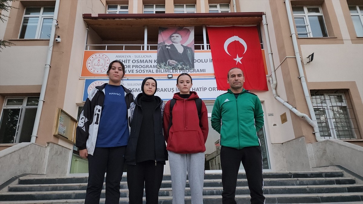 Amasya'dan 3 Kriket Sporcusu Milli Takım Aday Kadrosunda