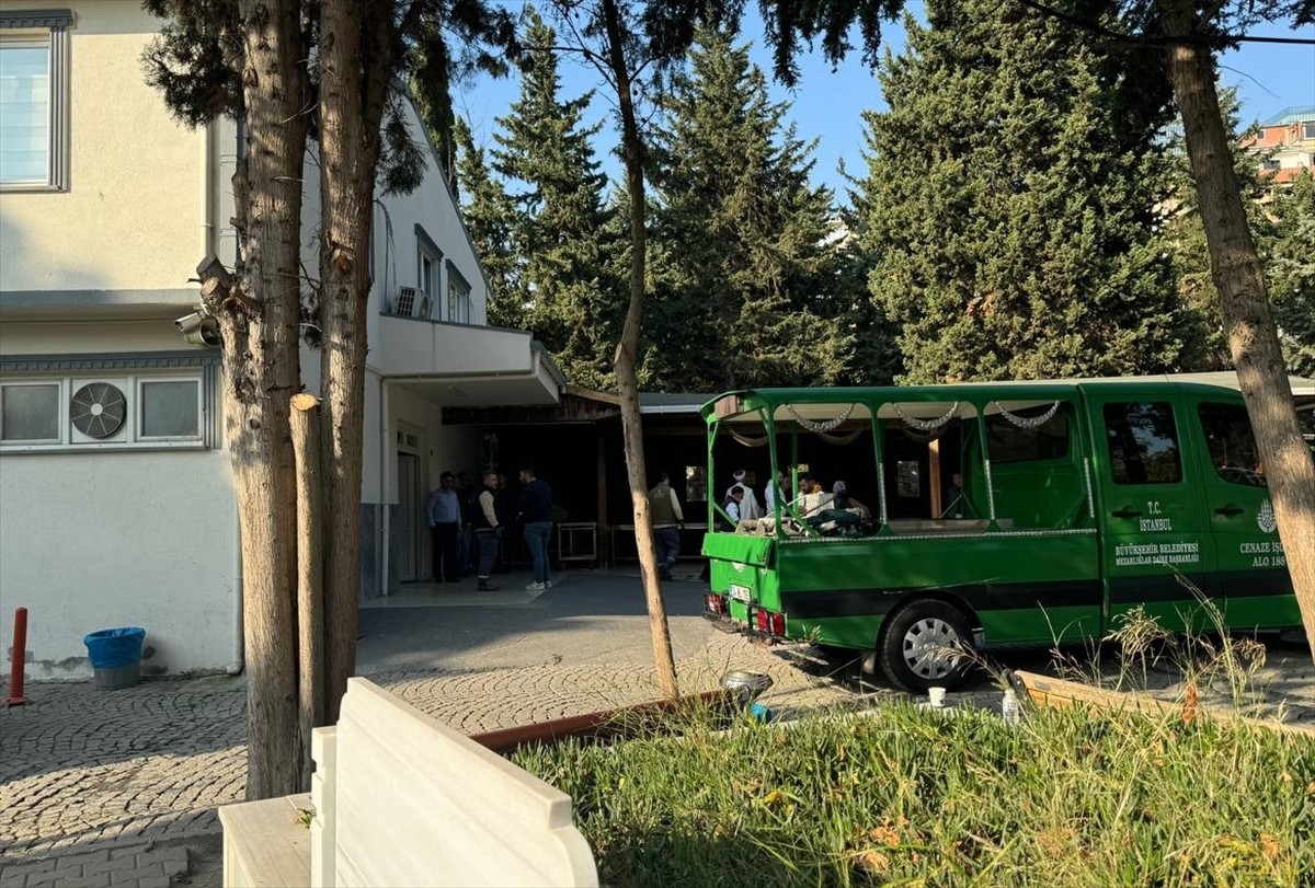 Şişli'de Kayıp Çocuk İçin Cenaze Töreni Düzenlendi