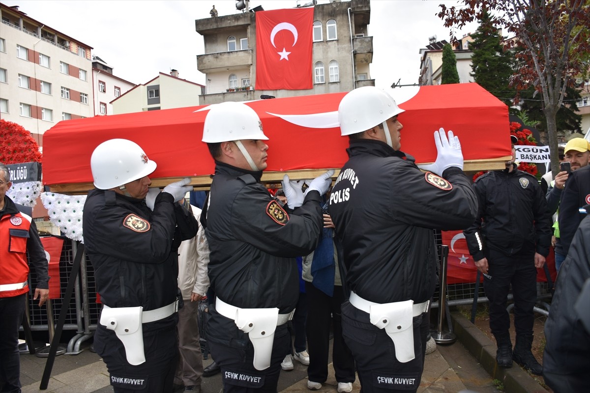 İstanbul'daki Trafik Kazası Sonrası Şehit Olan Polis Memuru Uğurlandı