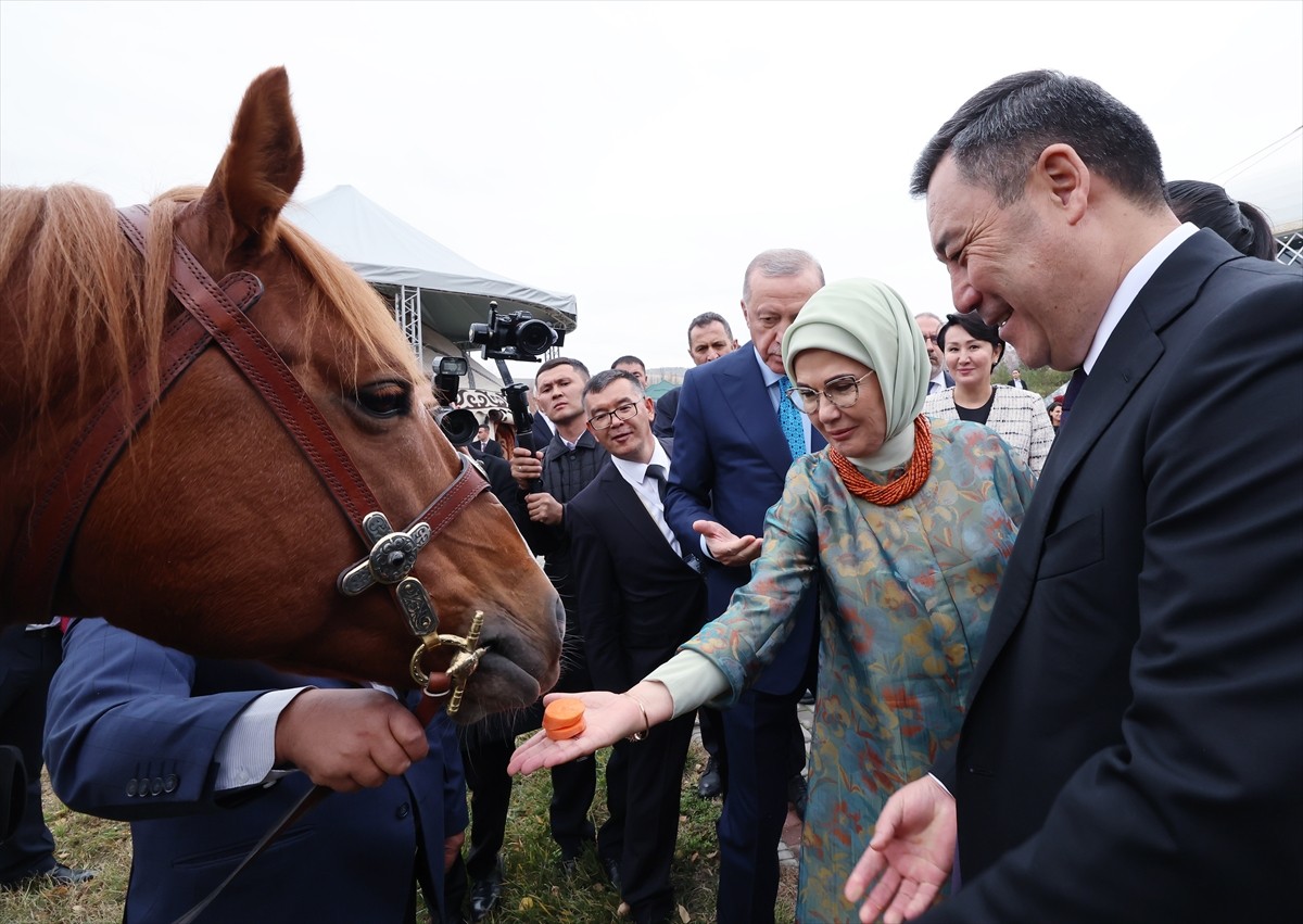 Cumhurbaşkanı Erdoğan, Kırgızistan'a Togg Hediye Etti