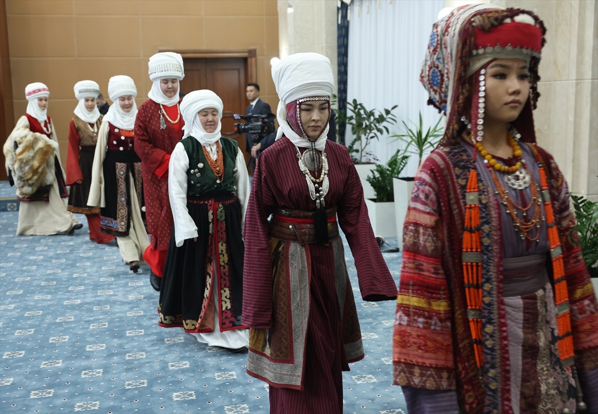 Emine Erdoğan Kırgızistan'da Akşam Yemeğine Katıldı