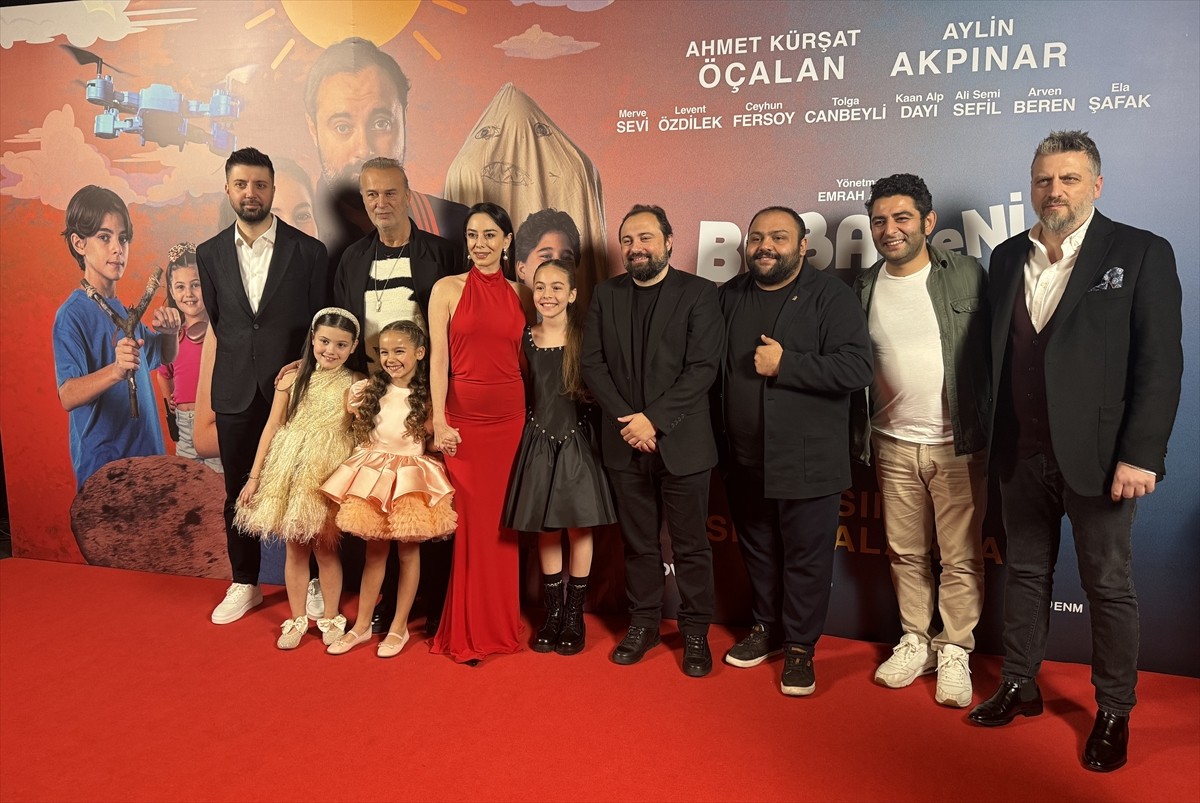 Baba Beni Güldürsene Filmi İstanbul Galasıyla Tanıtıldı