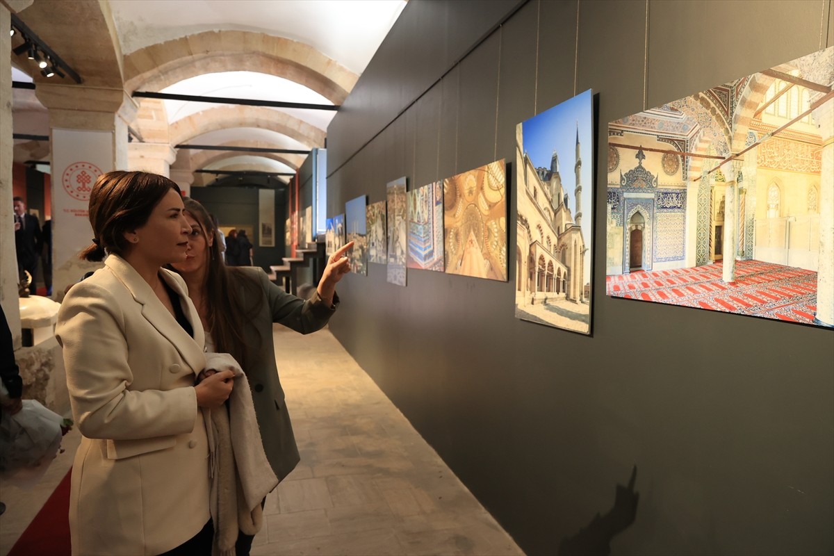 Edirne'de Osmanlı Kimliği ve Selimiye Sempozyumu Başladı