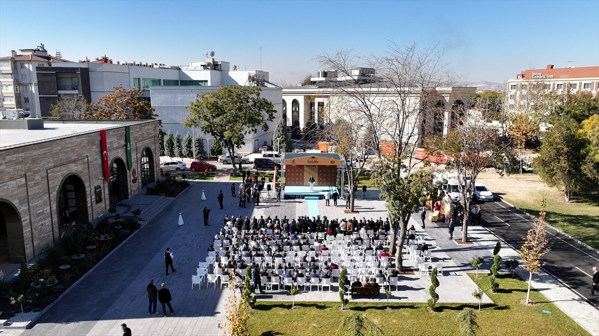 Konya'da Hoşkubbe Millet Kütüphanesi Açıldı