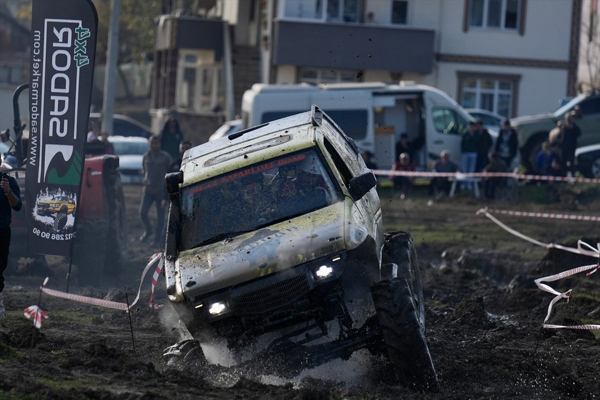 Düzce'de Off-Road Tutkunları Buluştu