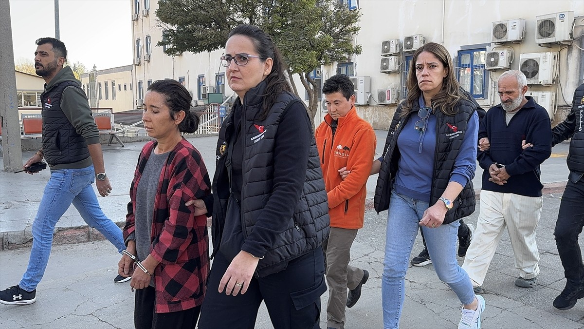 19 Yıl Sonra Kayıp Kız Kardeşlerin Ölümünde İki Zanlı Tutuklandı