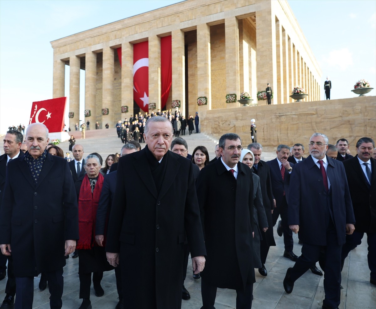 Atatürk İçin Anıtkabir'de Anma Töreni Düzenlendi