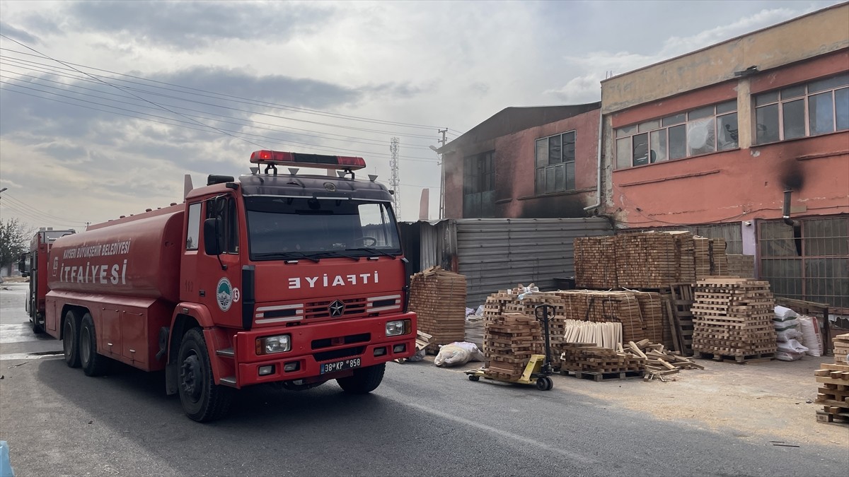 Kayseri'de Sünger Atölyesinde Yangın