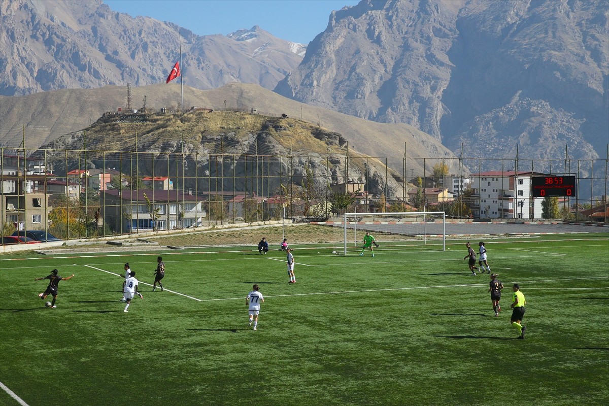 Hakkarigücü, Trabzonspor'u 3-0 Geride Bıraktı