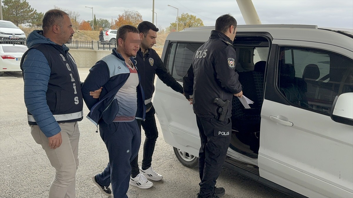 Tekirdağ'da Annesini Öldüren Genç Tutuklandı