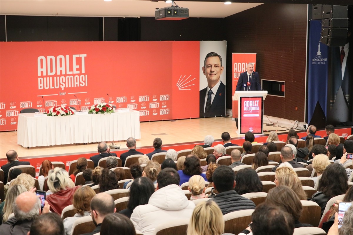 CHP'nin İzmir'deki Adalet Buluşmaları Etkinliği